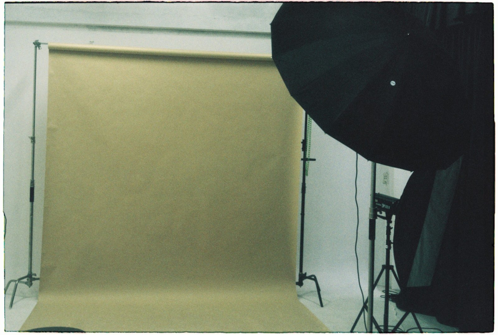 Snapito Clicks and films Studio Light